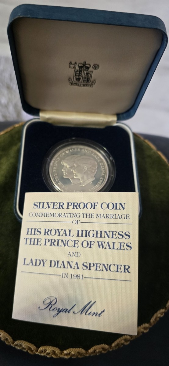 1981 Royal Wedding Silver Proof Crown – Charles & Diana w/ Box