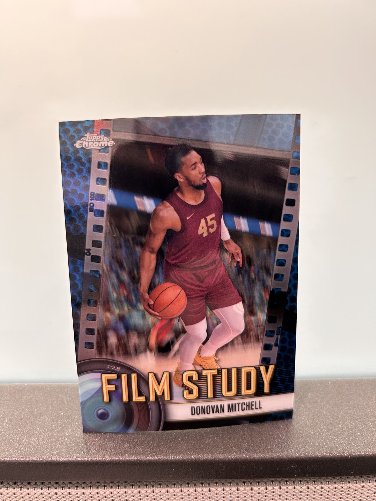 2024-25 Topps Chrome - Film Study Donovan Mitchell #FS-1 Blue Basketball...
