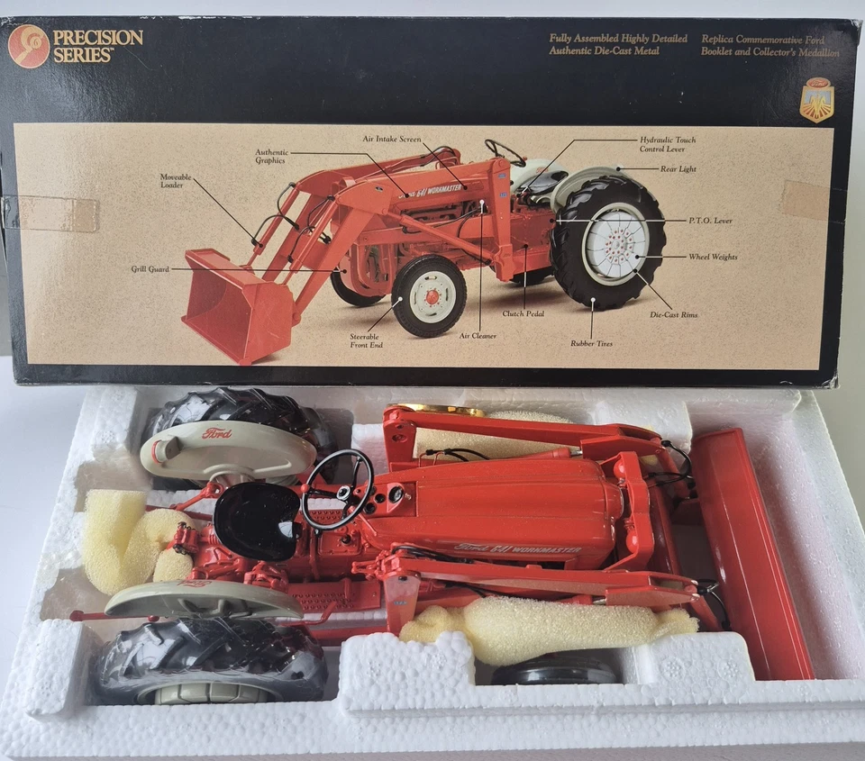 1/16 The 1957 Ford 641 Workmaster Tractor With 725 Loader, Precision Series - Image 2 of 4