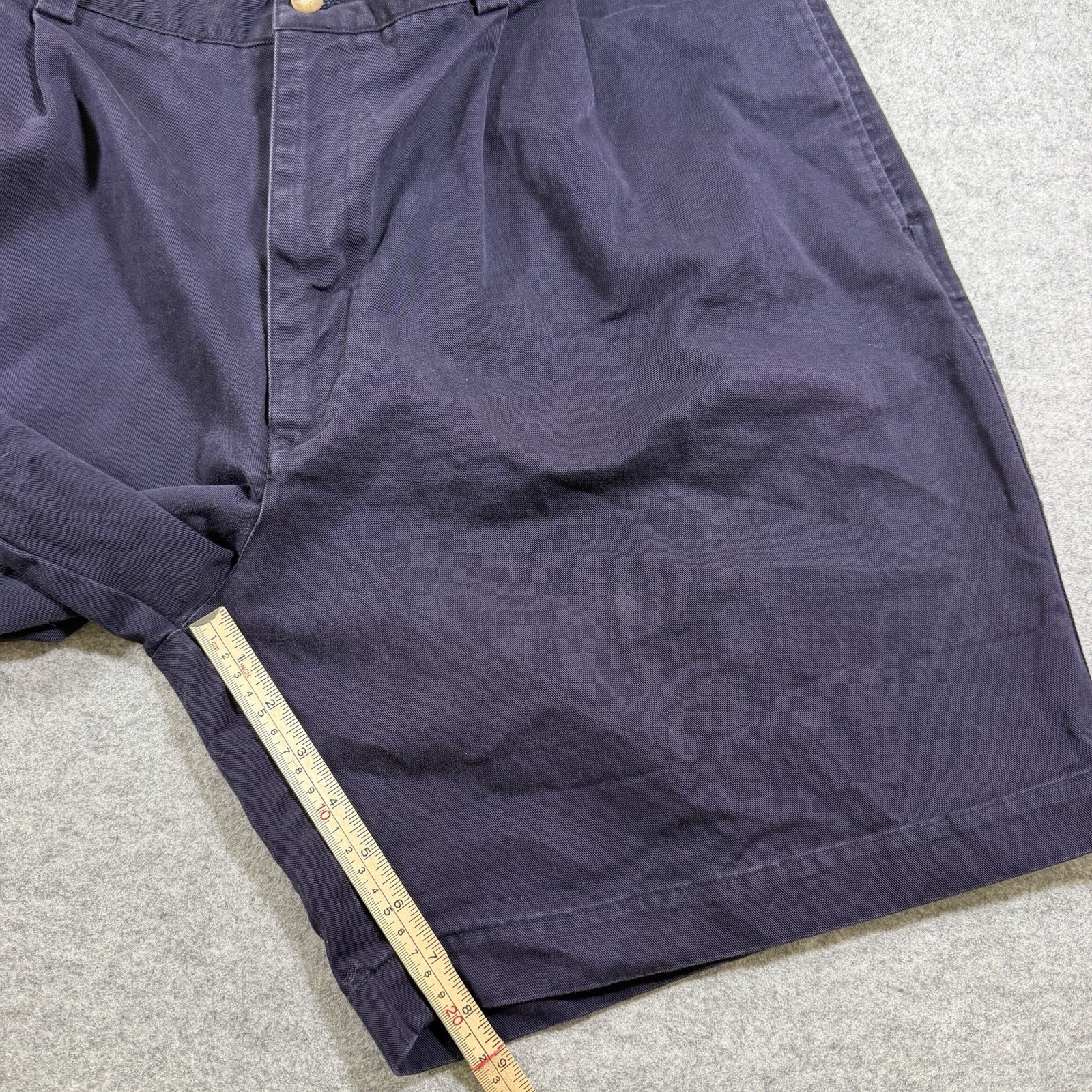 Vintage Perry Ellis 90s Faded Shorts Navy Chinos Pleated Men’s 40 Preppy Style thumbnail 5