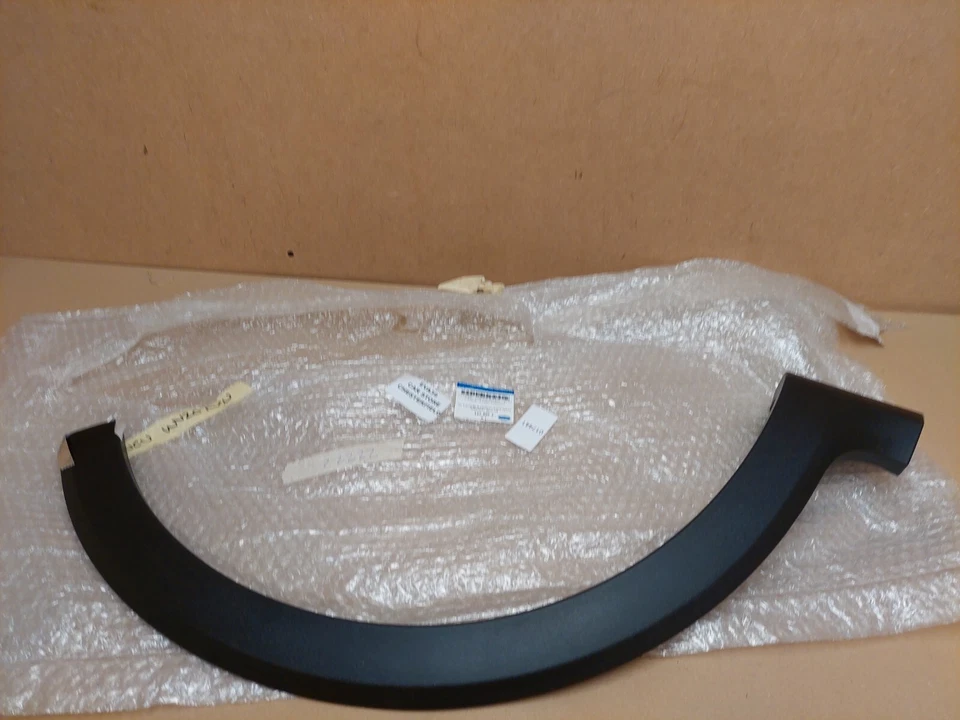 Ford Fiesta MK7 Front Right Wing Moulding 2018-on 2408351 Genuine NEW - Image 2 of 4