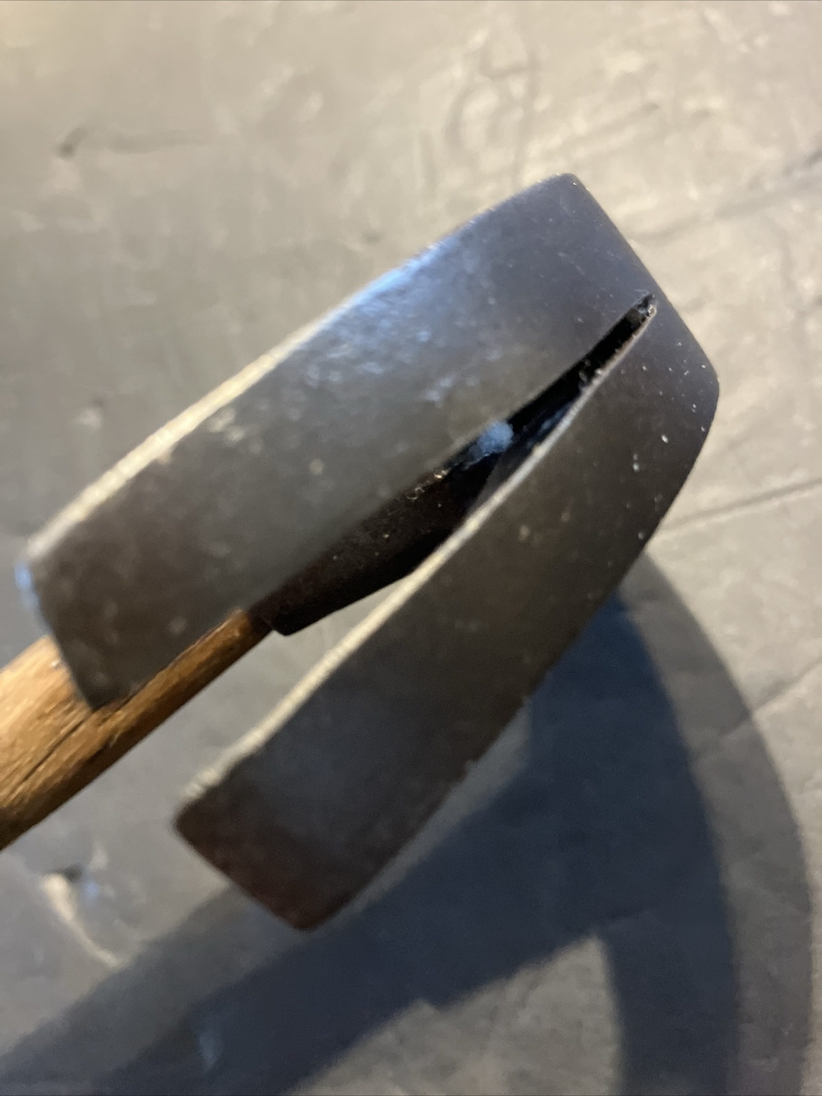 VINTAGE ANTIQUE FARRIERS HORSESHOE BLACKSMITHS 11OZ HAMMER HORSES