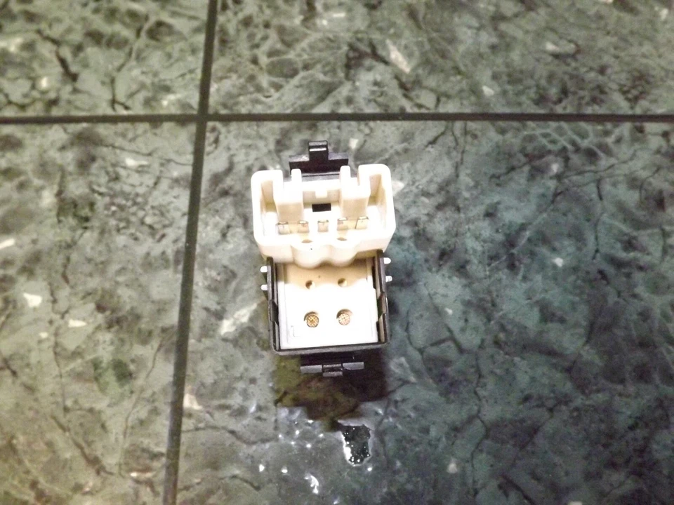 00-06 OEM Toyota Tundra XK30 XK40 conjunto de interruptor de ventana eléctrica para pasajero delantero R Foto 4 de 4