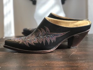 lucchese mules slides