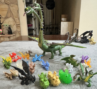 DreamWorks How to Train Your Dragon Mini Figures Lot Toothless Night Fury 2013