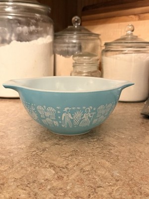 Vintage Pyrex Amish Butterprint 442 Cinderella 1-1/2 Qt. Nesting Bowl Turquoise