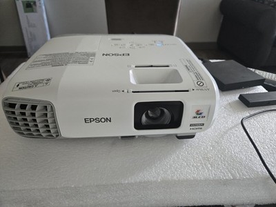 Epson PowerLite 955WH 3LCD WXGA 3200 Lumens HDMI LAN MHL Remote