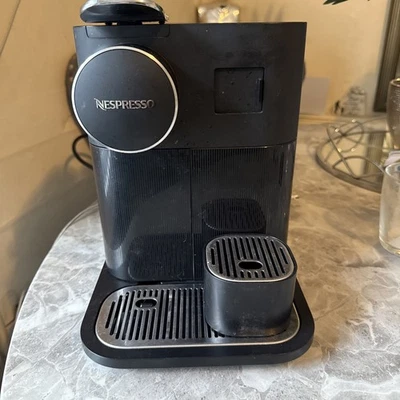 De'Longhi EN650B Nespresso Gran Lattissima Espresso Machine - Black
