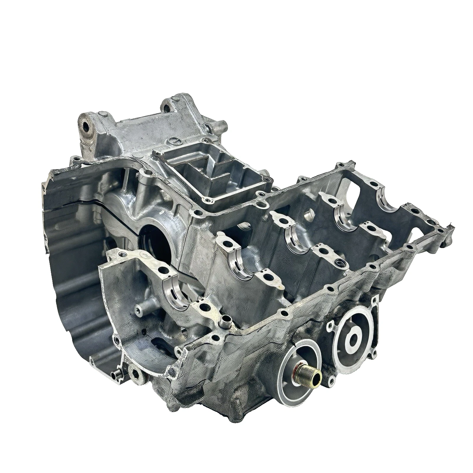 2004 - 2005 SUZUKI GSXR 750 CRANKCASE LOWER ENGINE MOTOR BLOCK SILVER STOCK