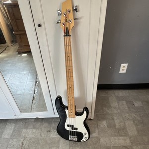 Kona  Electric Bass Guitar Black 4 String Solid Body Maple Neck & Fretboard