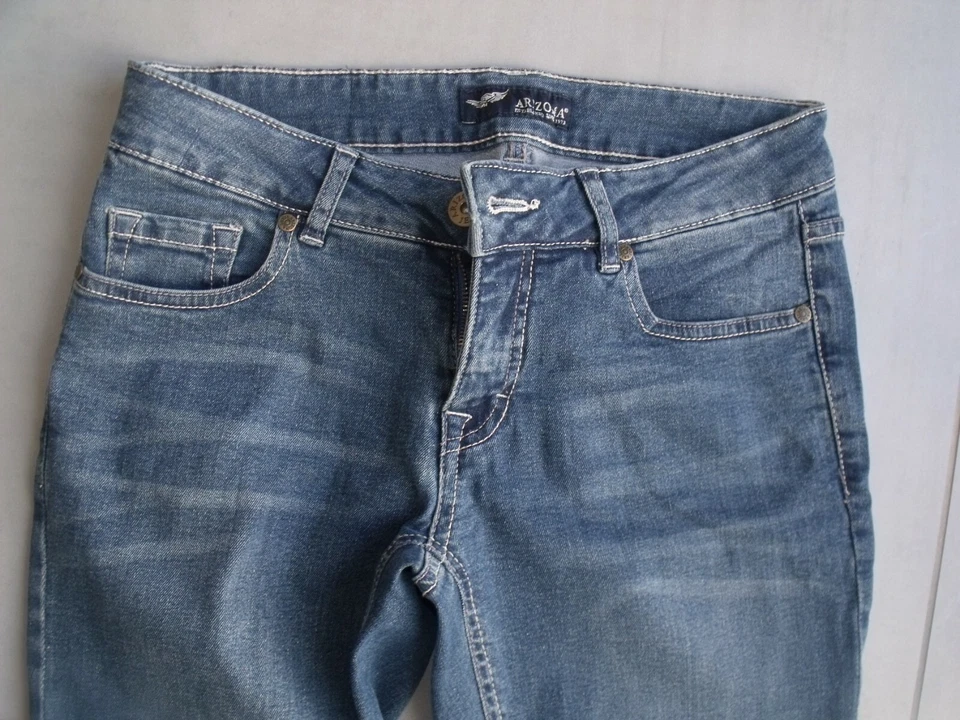 PANTACOURT JEAN FEMME ARIZONA TAILLE 40 - Photo 3/4