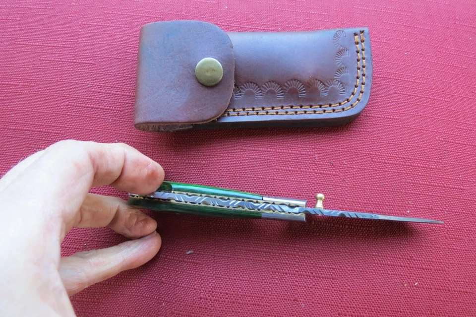 Красивый дамасский складной нож с лезвием зеленый Stocks кожаные ножны ручной работы - Изображение 4 из 4