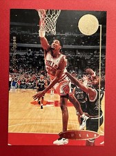 1994 SP Championship Scottie Pippen #43 Basketball Card
