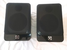 Q Acoustics Concept 20 Bookshelf Speakers Piano Black + Furutech Jumpers