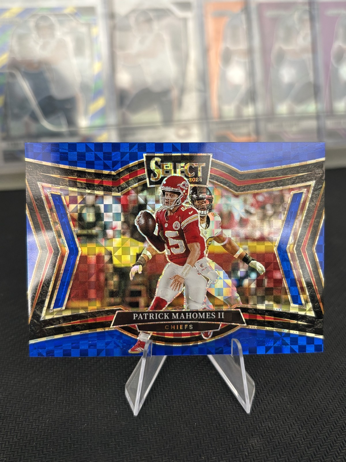  2024 Panini Select - Field Level Patrick Mahomes II #469 Blue Prizm /75 