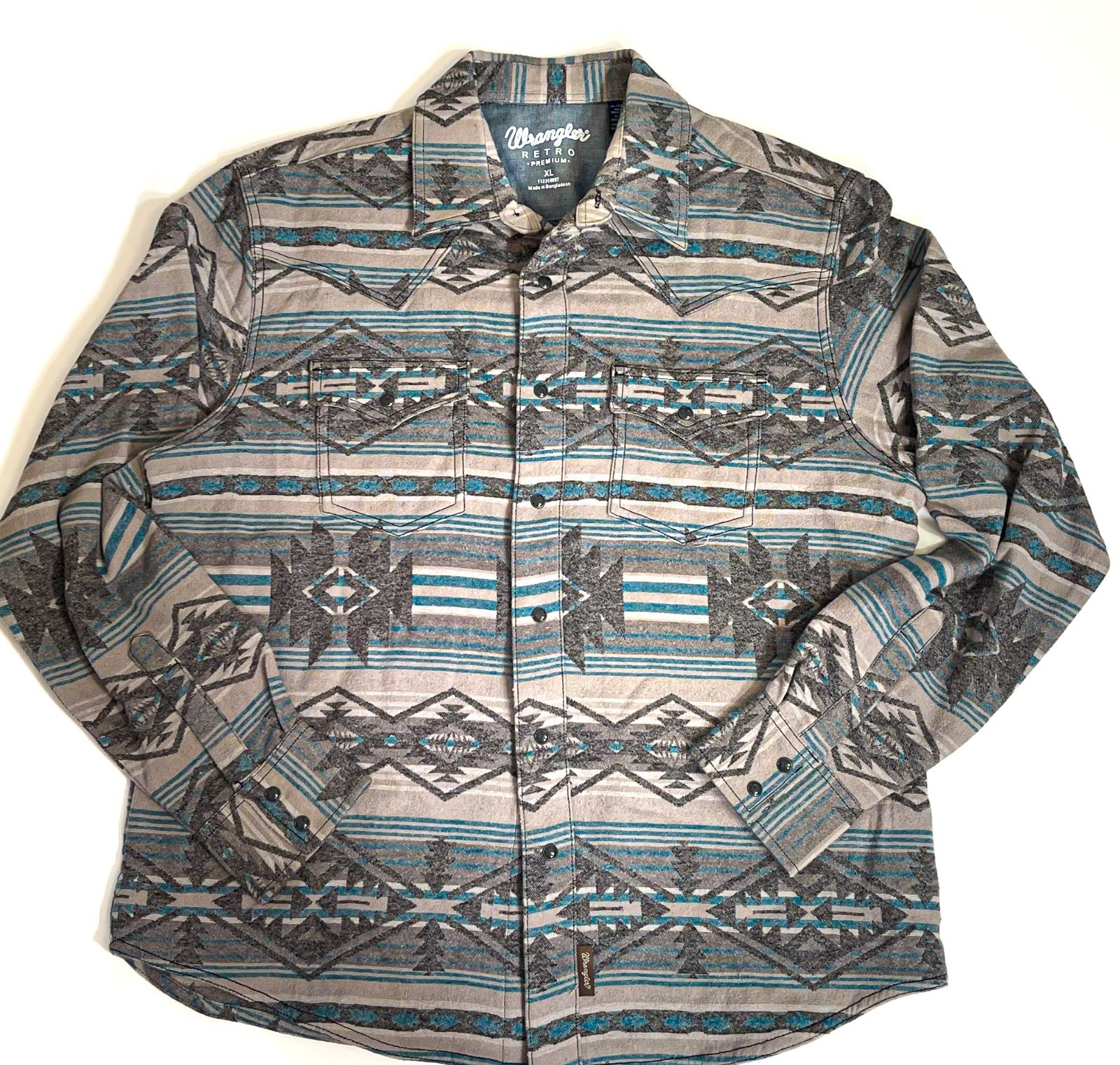 Wrangler Retro Premium Men&rsquo;s XL Southwestern Aztec Pearl S