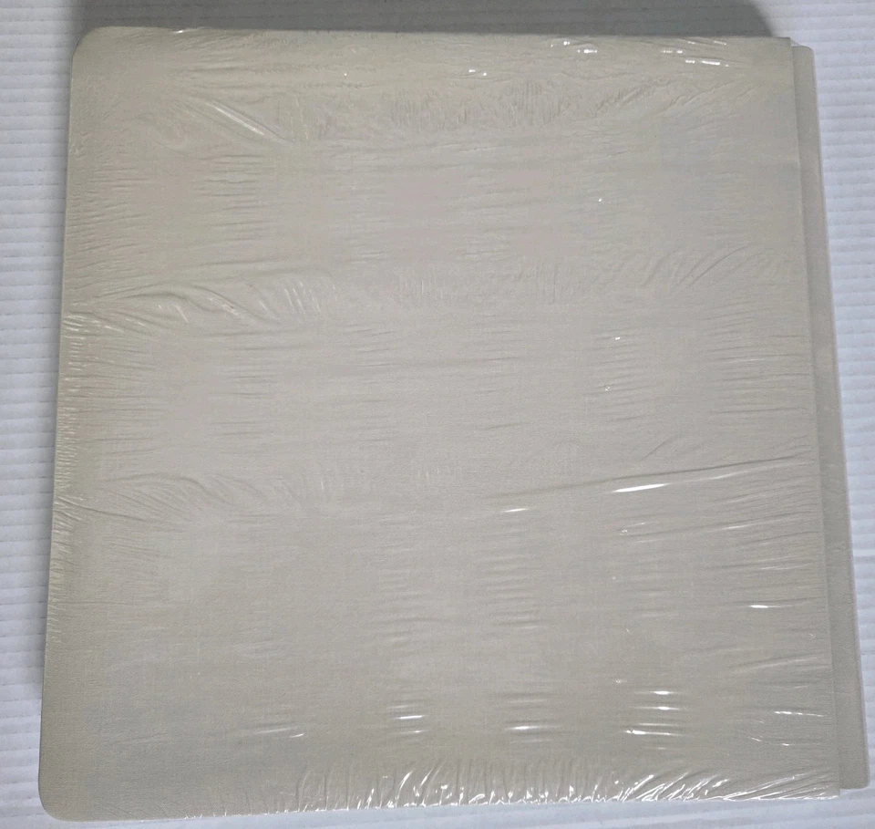 CREATIVE MEMORIES 12X12 Beige w/ Gold Trim Scrapbook w/Pages Older Version - Image 2 of 4