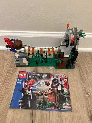 LEGO Knights  Kingdom 8778 Border Ambush   100% Complete w/ Instructions
