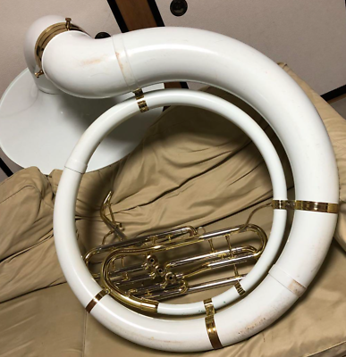 Yamaha YSH-301 Series Fiberglass BBb Sousaphone used from Yamaha YSH-301 Series Fiberglass BBb Sousaphone used from
