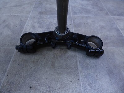1994 Kawasaki ZX600E Ninja K373-3) triple tree steering stem