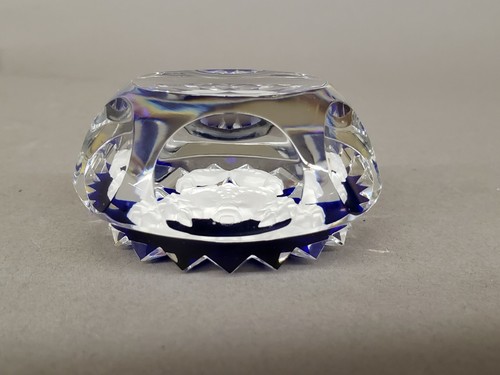 Baccarat Zodiac Paper Weight (8) - Picture 6 of 8