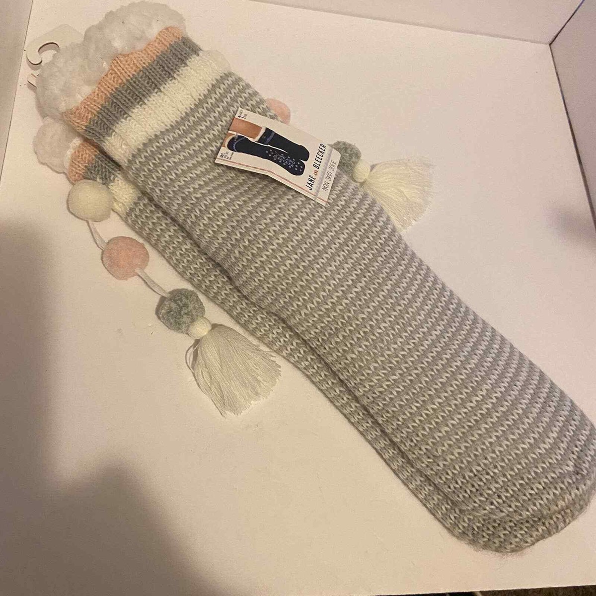 Jane Bleecker Socks Non Skid Sole Fuzzy Cozy M/L NWT 8/9