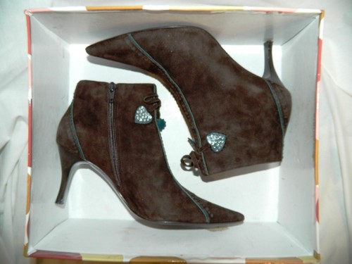 Richard Tyler Brown Suede Ankle Boots with Teal Detail, US Sz. 6 1/2 w/box - Picture 11 of 12