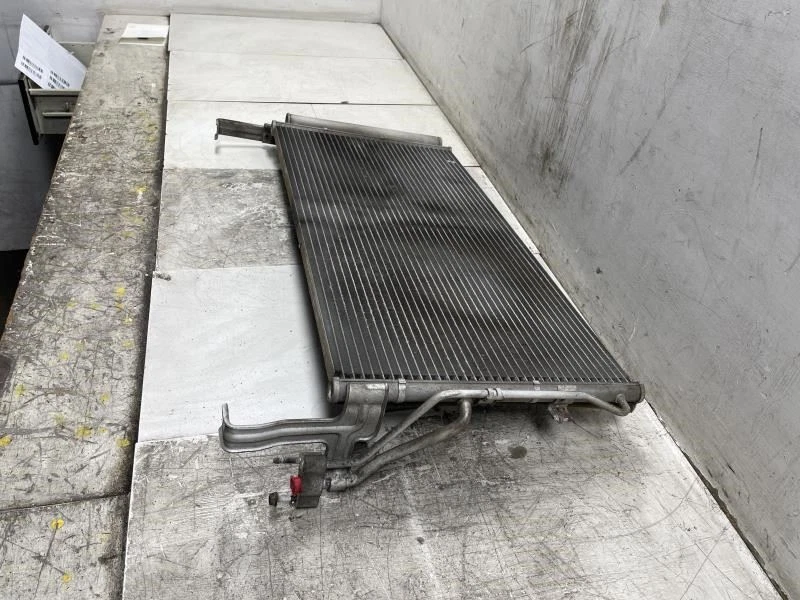 Hyundai Santa Fe 2003 condensador de aire acondicionado OEM+ Foto 4 de 4