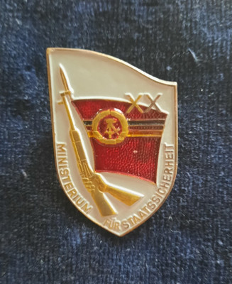Erinnerungsabzeichen DDR Stasi MfS '' 20 Jahre Ministerium für Staatssicherheit''