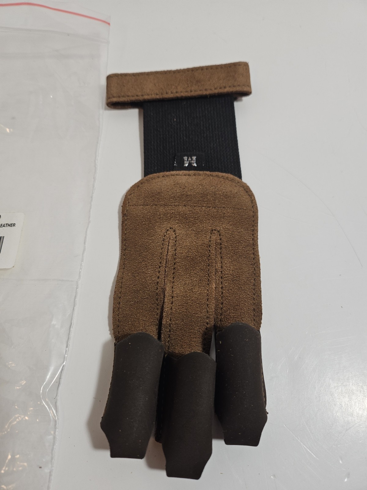 New - Golden Arrow Archery Suede Leather Glove Medium Brown GAA New