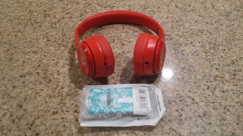 Beats by Dr. Dre Solo 2 - Wireless Bluetooth On-Ear Headphones  Red