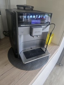 Siemens EQ.6 plus s100 Kaffeevollautomat Top Zustand siehe Video sehr gepflegt