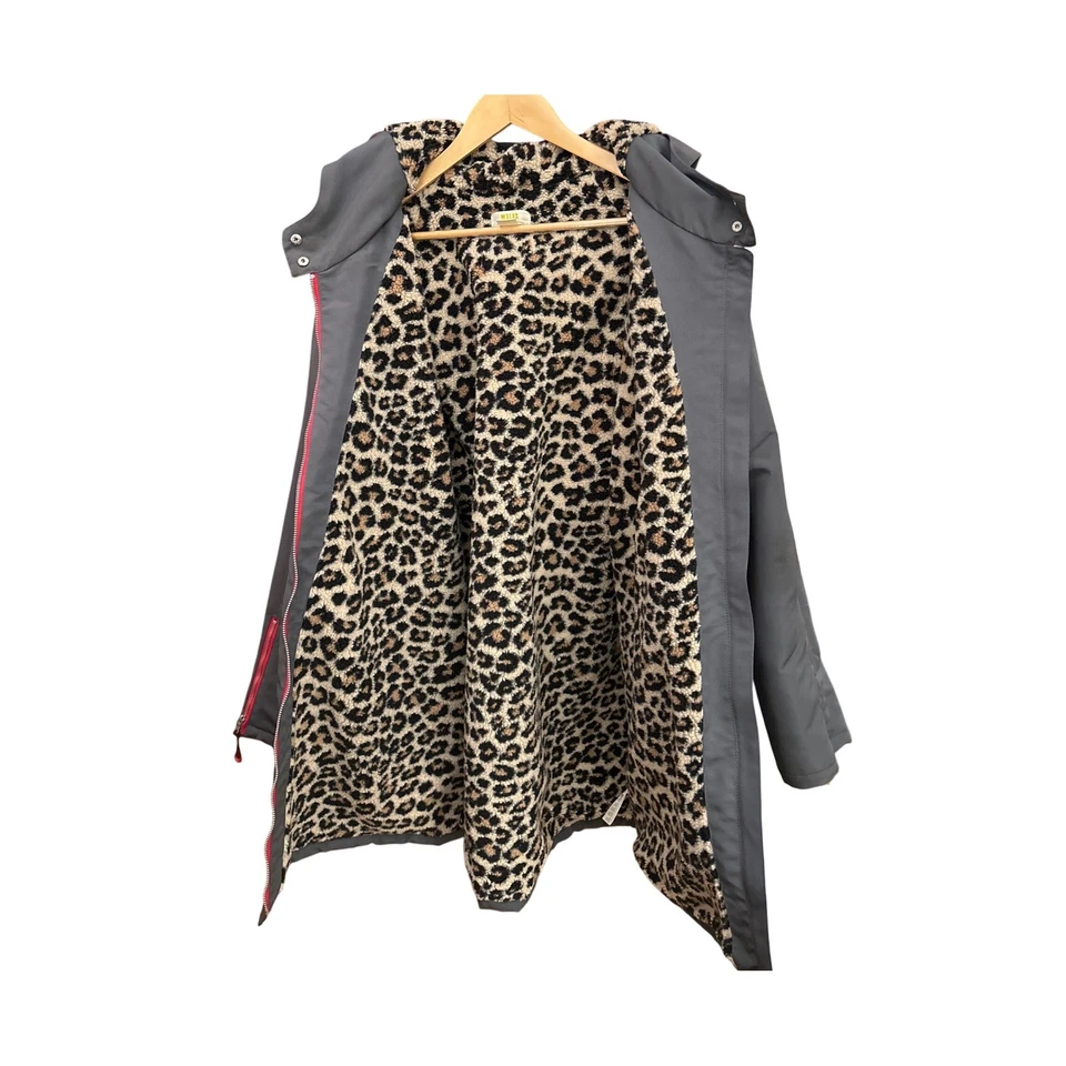 Abrigo con Capucha Maeve Anthropologie Gris Rojo Cremallera Chaqueta Forrada de Leopardo Talla Grande Foto 3 de 4