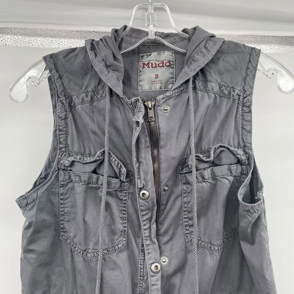 Chaleco utilitario sin mangas Mudd para mujer con capucha gris talla pequeña Foto 2 de 4