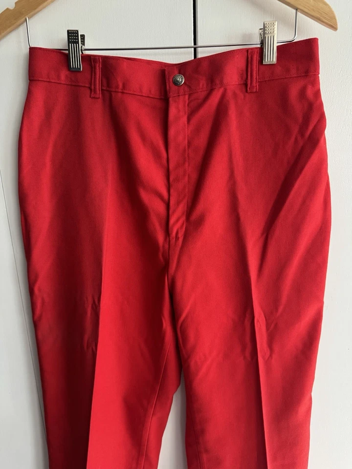 Pantalones Levis Rojo Años 70 De Colección NUEVO Cintura Alta Cónica Tiro Delgado Pierna Arrugada RARO Foto 4 de 4