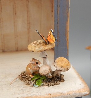 Vintage Mary McGrath Mouse & Mushroom Figurine Artisan Dollhouse Miniature 1:12