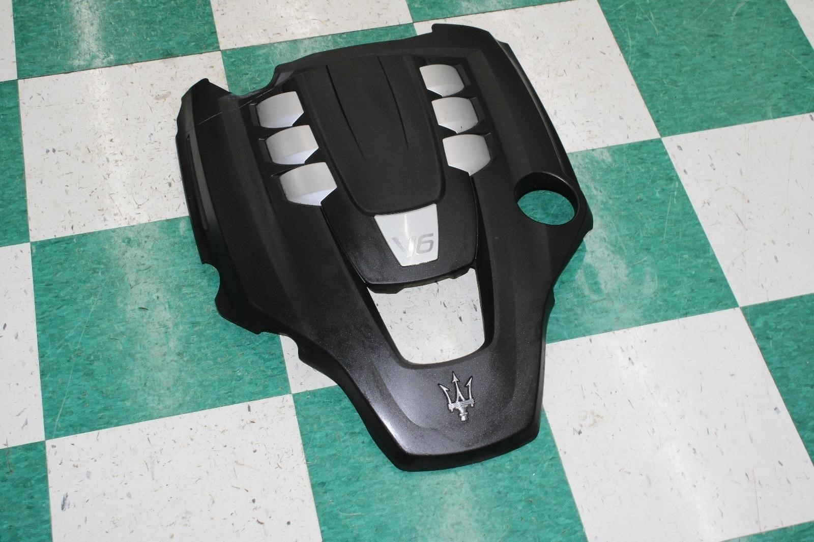 Maserati Ghibli 2014-2017 Engine cover