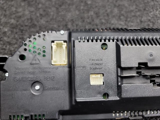 Mercedes-Benz S500 2011 grupos de instrumentos 2219004203 Foto 4 de 4