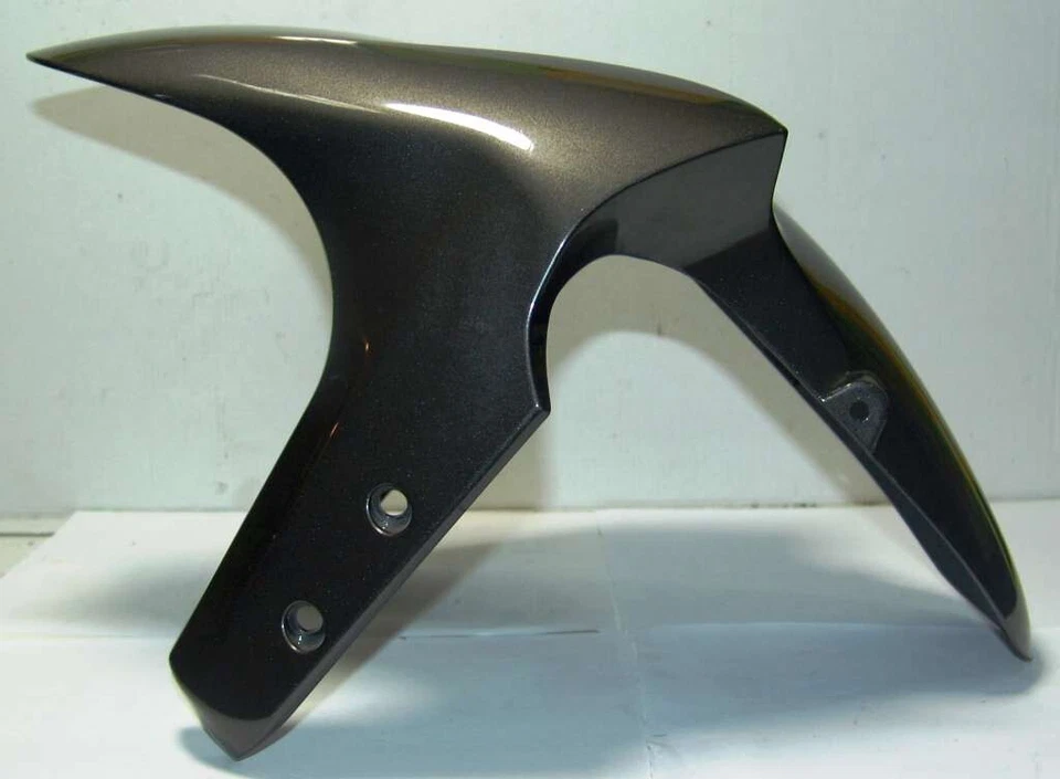 Guardabarros delantero Benelli Tre-K Trek 031.00.74.139.000 gris Foto 2 de 3