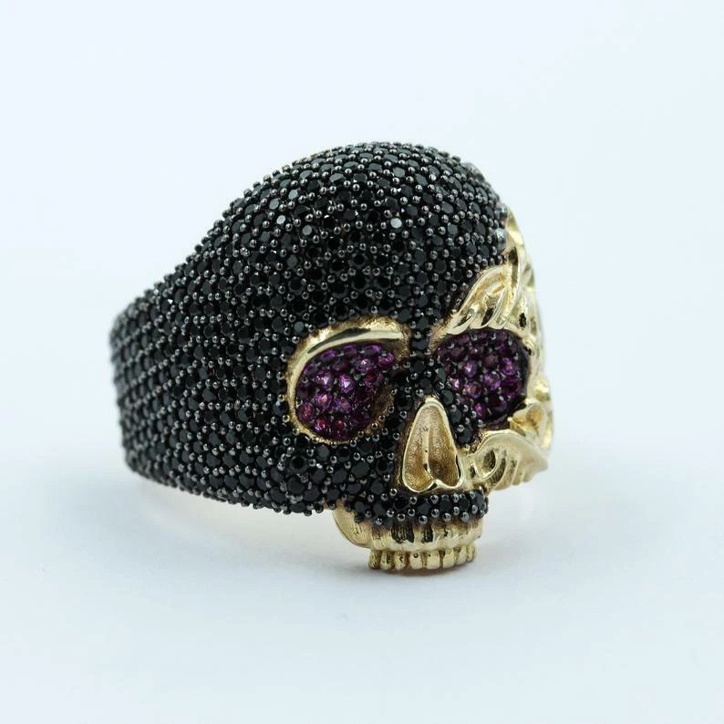 Men's 2.18 ct Black & Pink Cubic Zirconia Classic Skull Ring in 925 Silver — 第 3/4 张图片