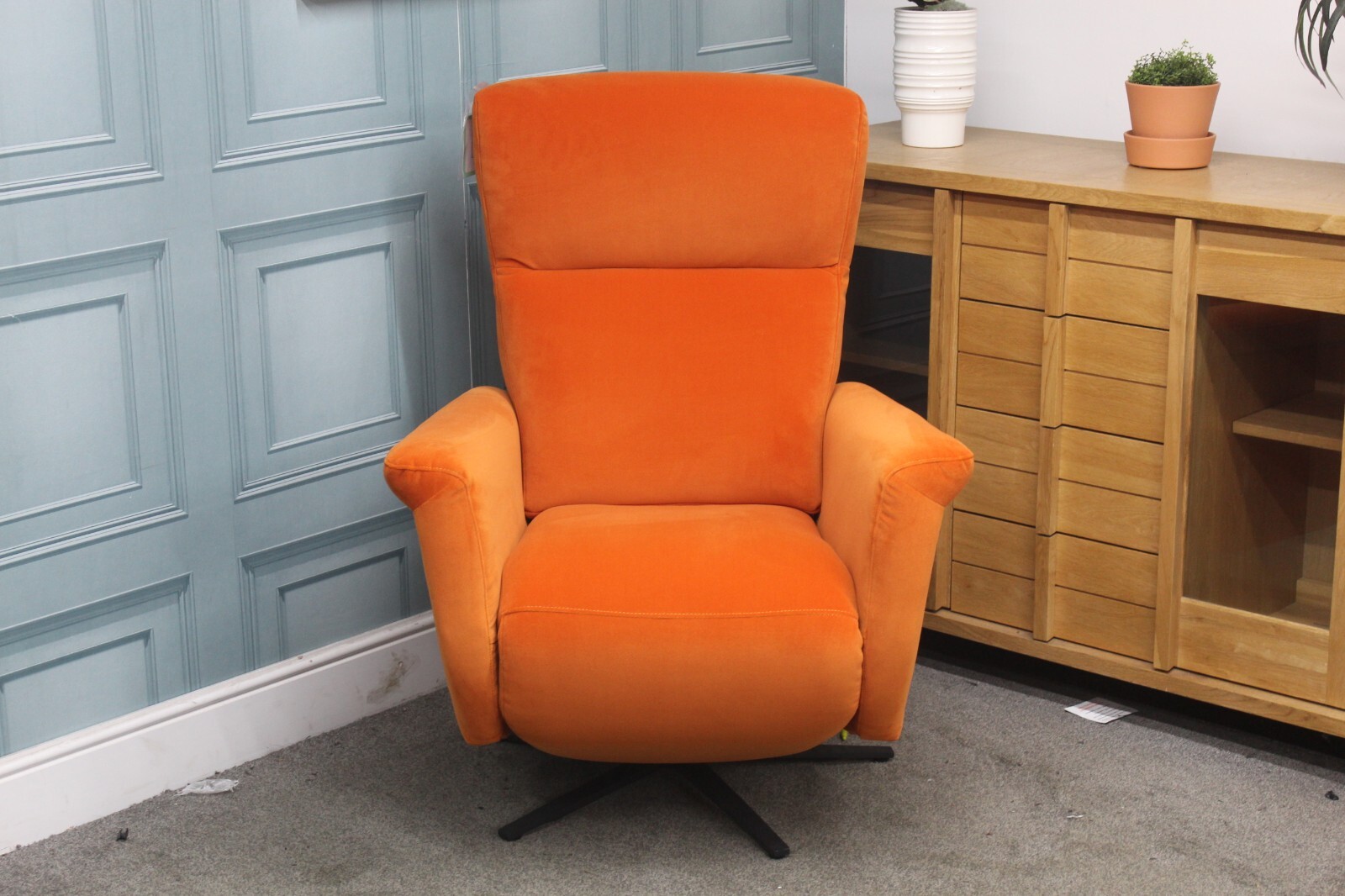 FURNITURE VILLAGE TV, ELECTRIC RECLINER & SWIVEL CHAIR IN ORANGE VELVET