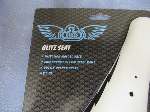 SE Racing BMX Blitz Bicycle Seat with Bottle Opener Brace White/Black Bolt - New - Picture 12 of 13