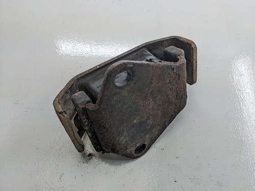 HYUNDAI TERRACAN 2004 2.9 CRDI RIGHT FRONT ENGINE MOUNT - Picture 2 of 4