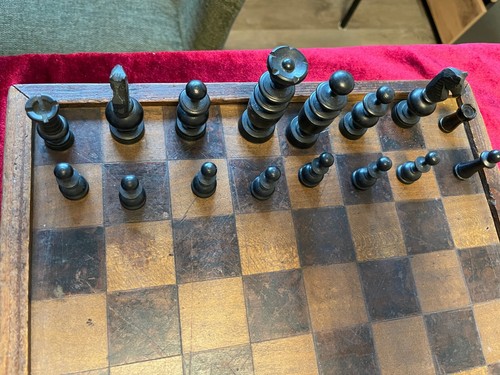Altes Schachspiel Dame Mühle Schachfiguren Handarbeit aus Holz - Bild 3 von 11