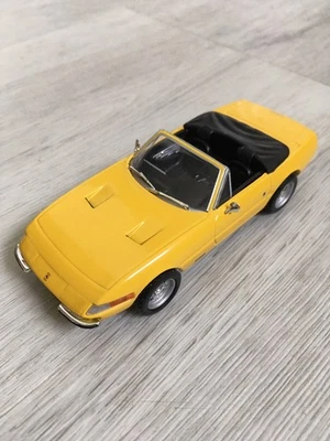 Ferrari Daytona 365 GTS Spider Hotwheels au 1/43 eme - Photo 1/4