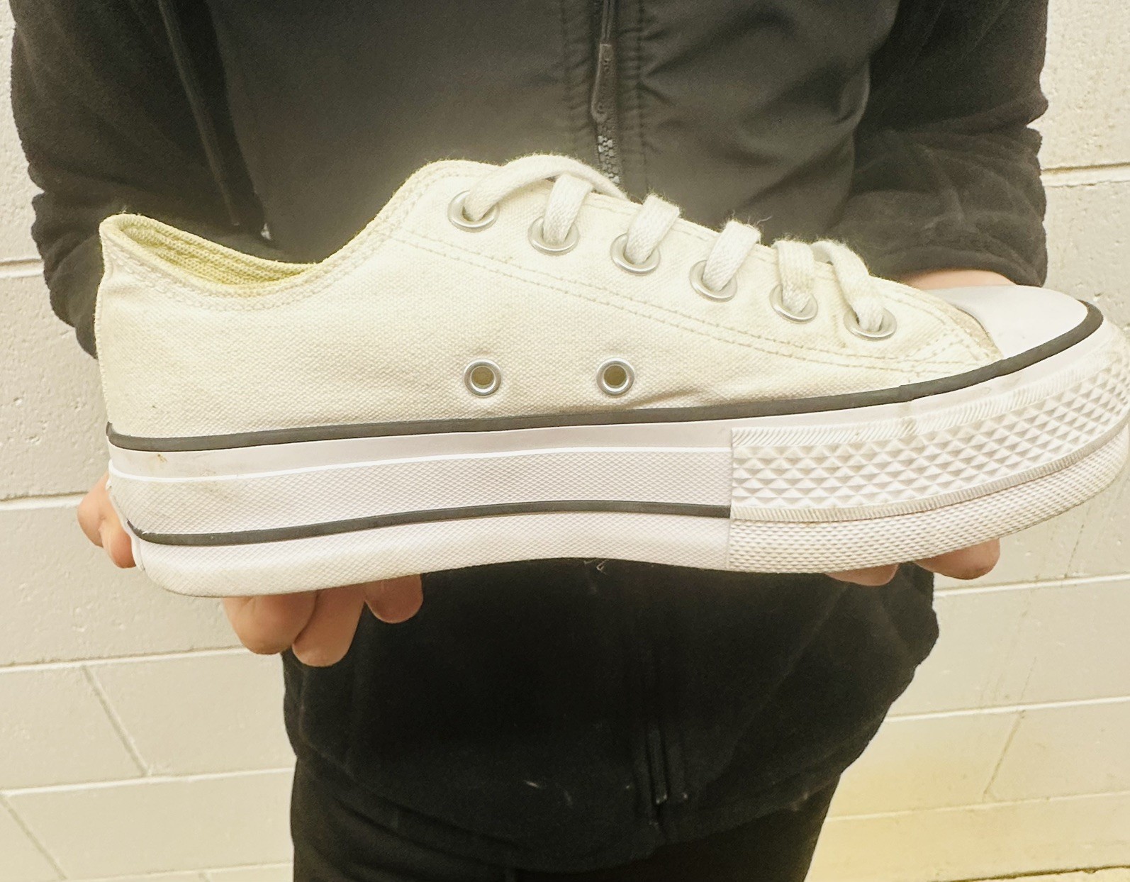 🔥 Converse Chuck Taylor White Platform Shoes Sz 6.5  US - Women's  thumbnail 5