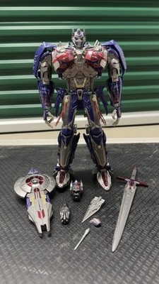 Unique Toys UT R-02 Challenger Optimus Prime Loose Complete