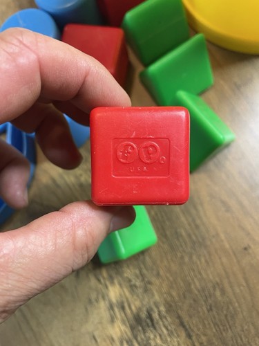 Vintage 1977 Toddler Fisher Price Shape Block Toy Sorter Container W/11 Shapes - Picture 7 of 11