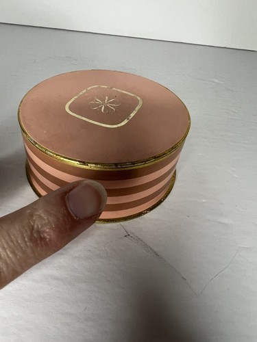 VTG Avon Finishing Face Powder 2.5 oz Deep Finish Sealed Pink Stripes READ Below - Picture 6 of 6