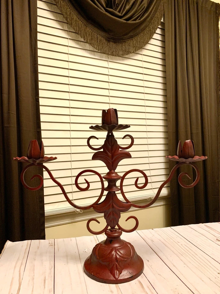 Hermoso candelabro de mesa de 3 brazos de hierro forjado rojo campo francés Foto 4 de 4